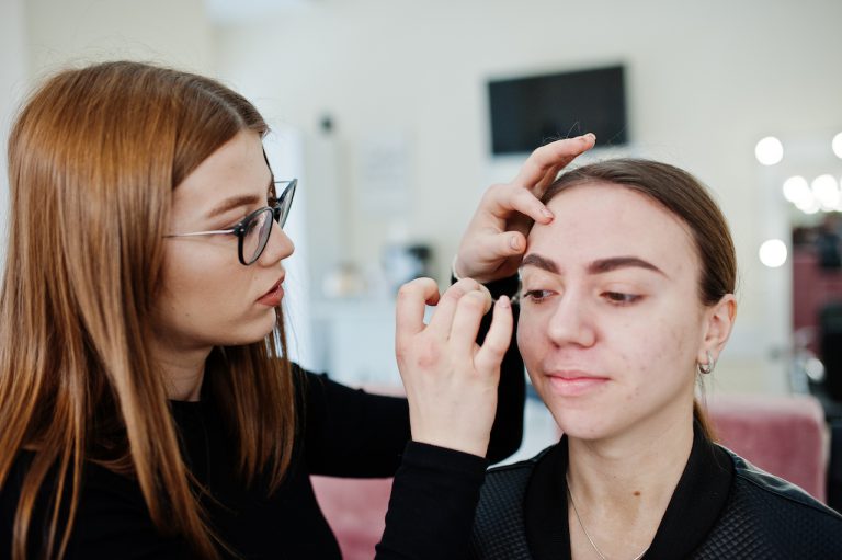 how-to-become-a-makeup-artist-freelance-essentials-tapoly